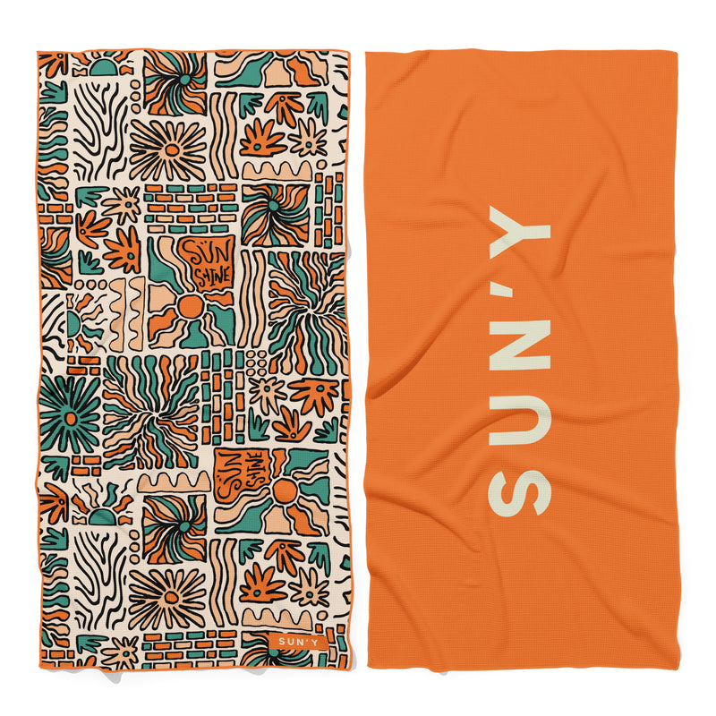 SUN'Y Original Sand Free Groovy beach towel with retro pattern