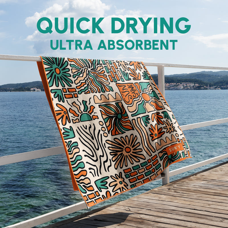 Groovy sand free beach towel quick-dry feature demonstration